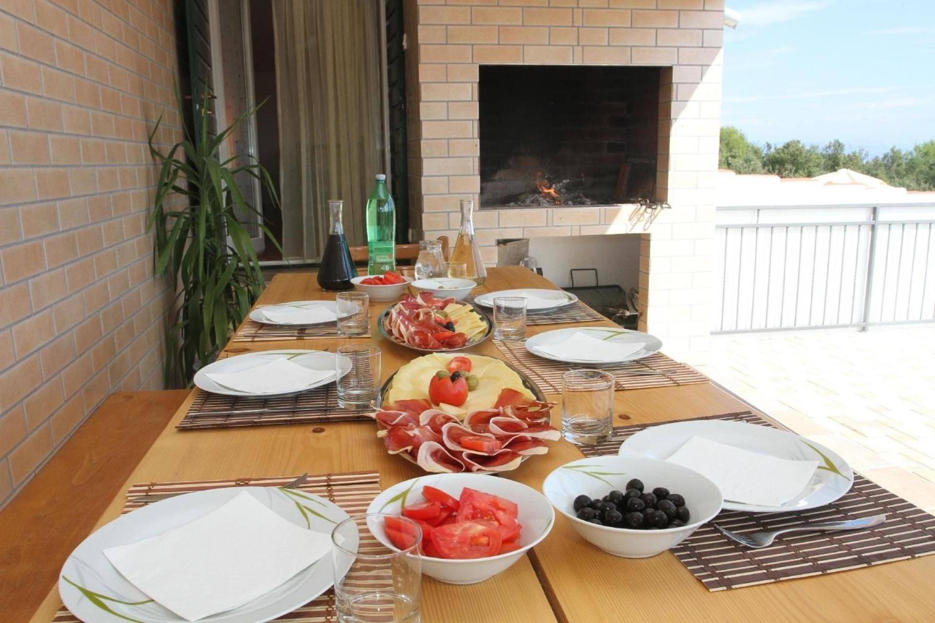 Geräumige Ferienvilla Mit Pool Und Meerblick view 4