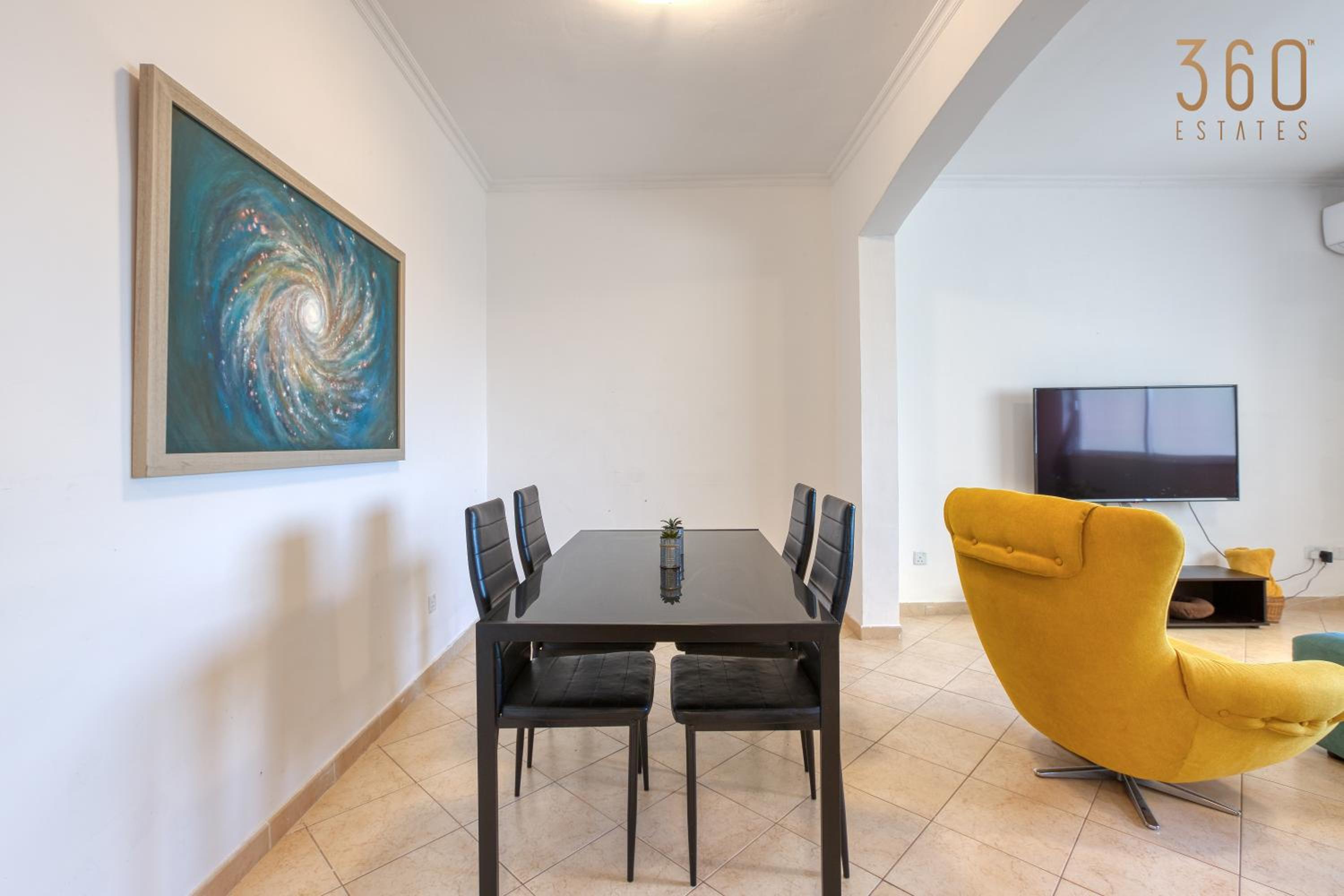 Stylish & Cosy 2BR Apt in the Heart of St' Julians by 360 Estates photo 2