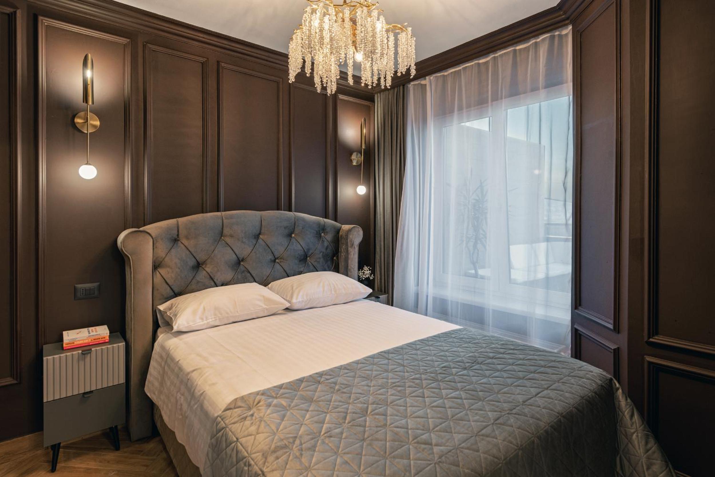 The Episode - Jacuzzi Penthouses
