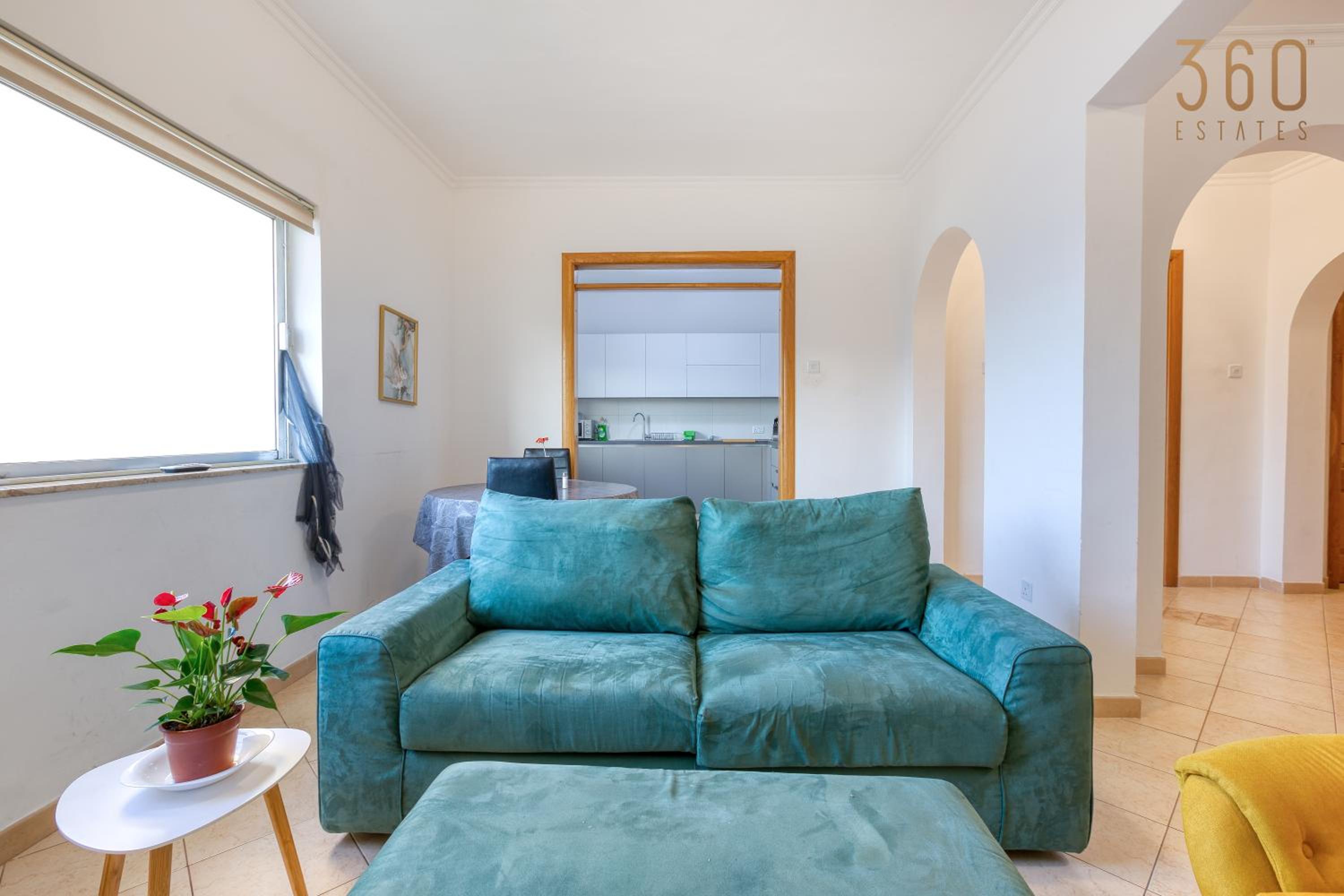 Stylish & Cosy 2BR Apt in the Heart of St' Julians by 360 Estates photo 5