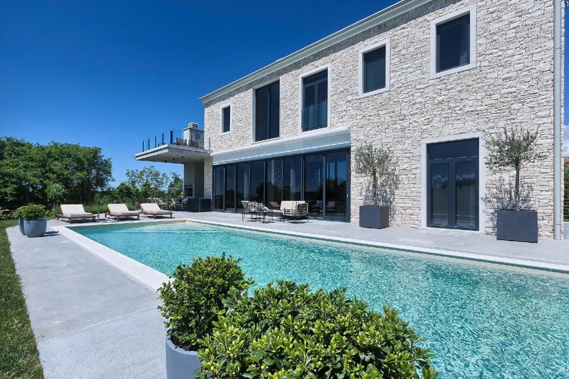 Ferienhaus mit Privatpool für 8 Personen ca 400 qm in Radetici, Istrien Binnenland von Istrien view 3