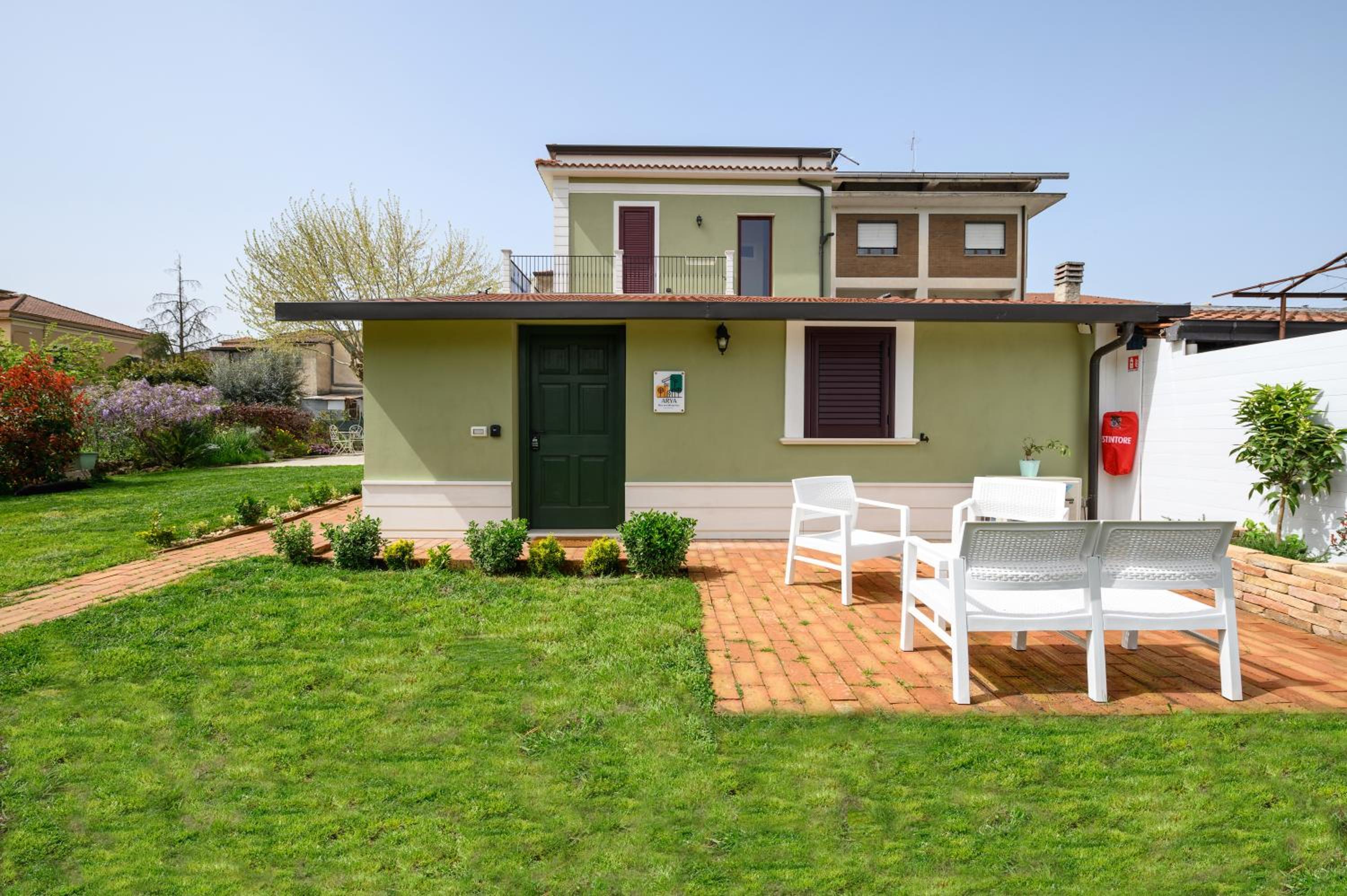 ARYA Bed and Breakfast view 4