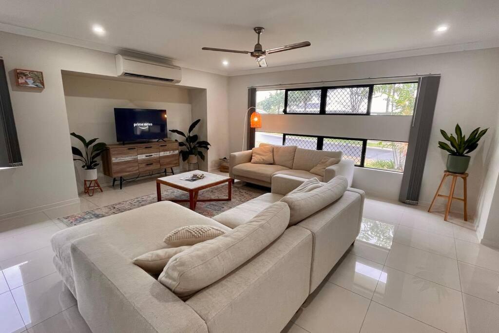 New Pool Now Open! - Trinity Beach Haven - Luxury 4 bedroom home, Steps to the Beach, Surrounded by Mountains