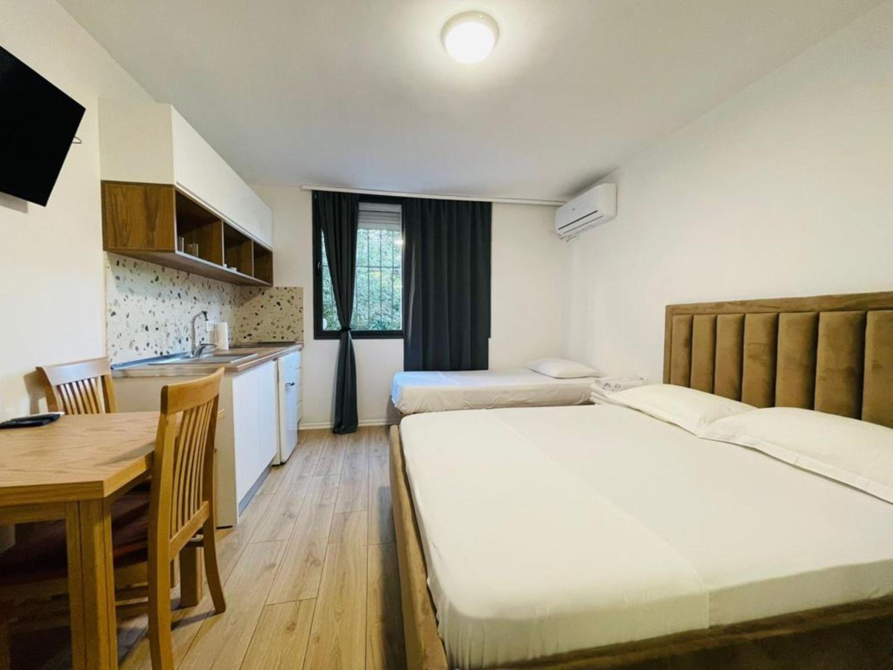 SELA RENT- City Rooms and Studio Apartments