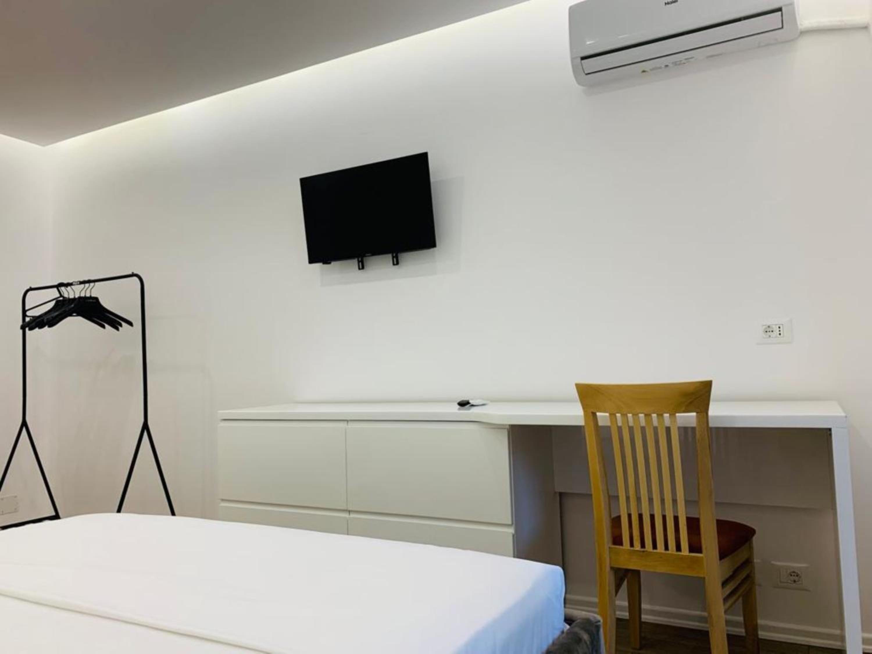 SELA RENT- City Rooms and Studio Apartments