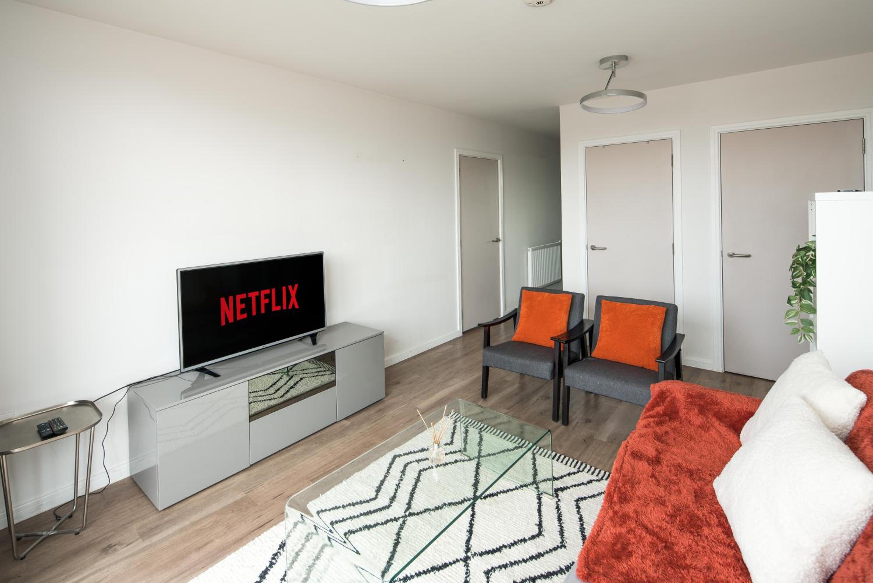 Canning town -2 bed Luxury Apartment