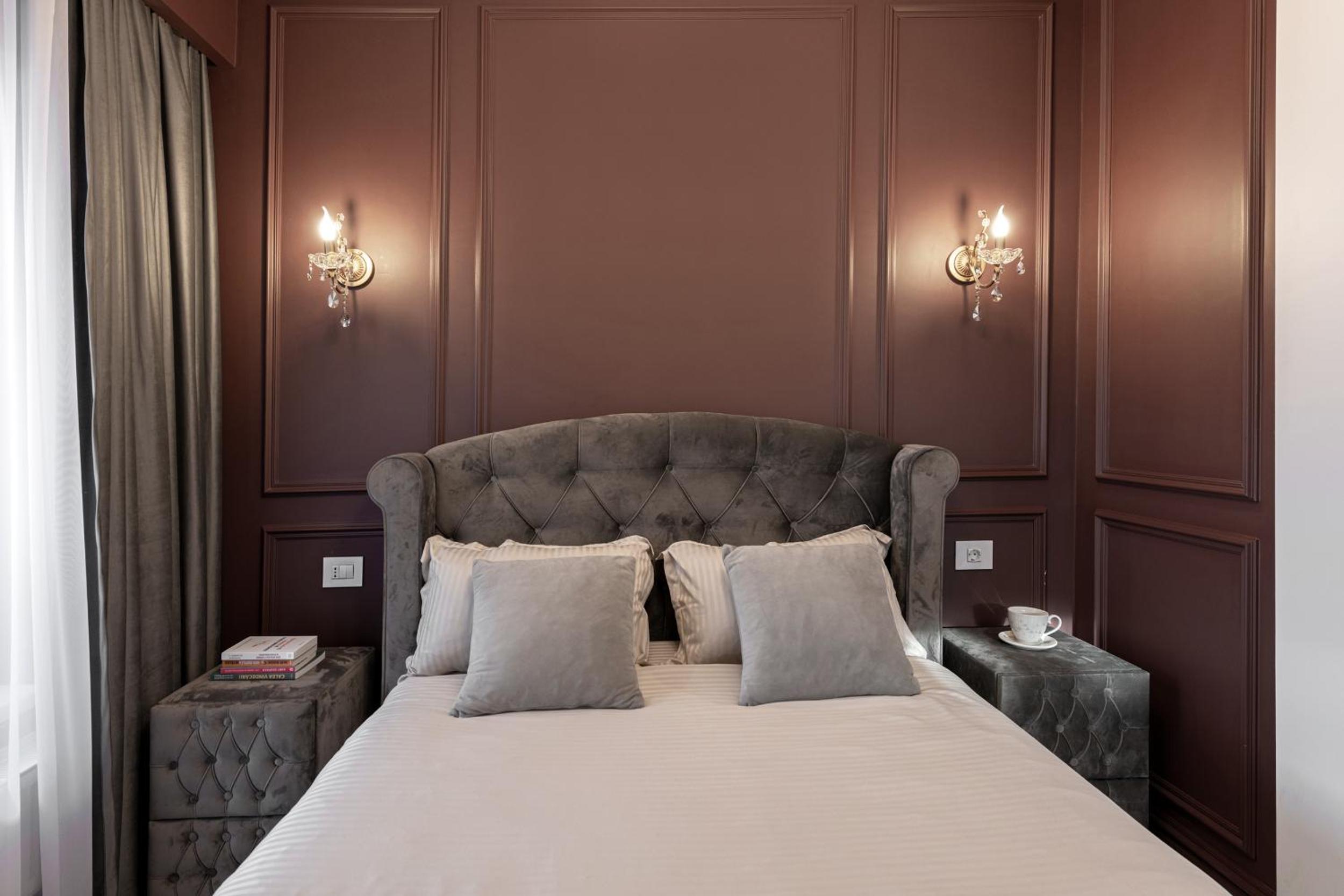 The Episode - Jacuzzi Penthouses