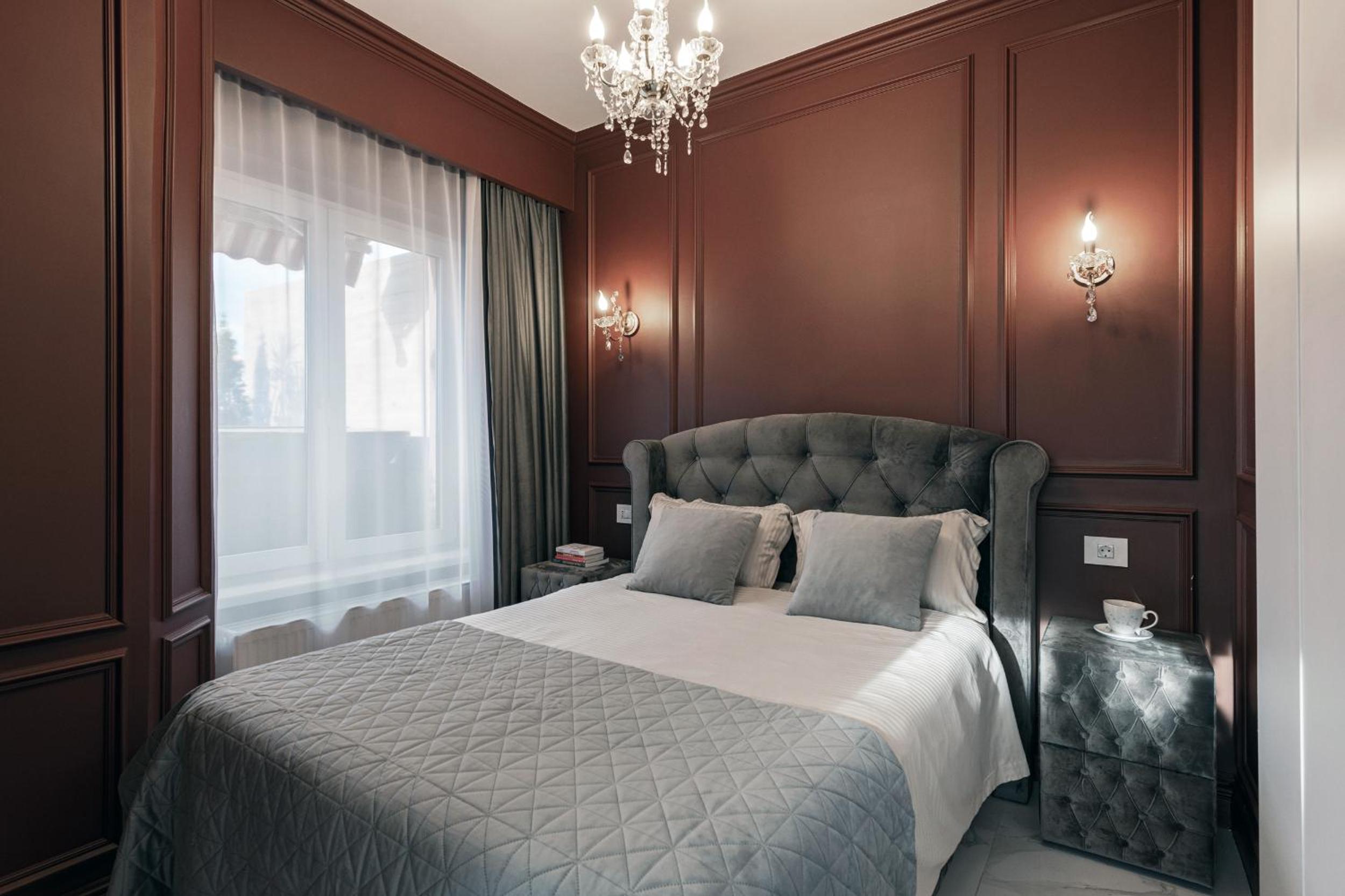 The Episode - Jacuzzi Penthouses