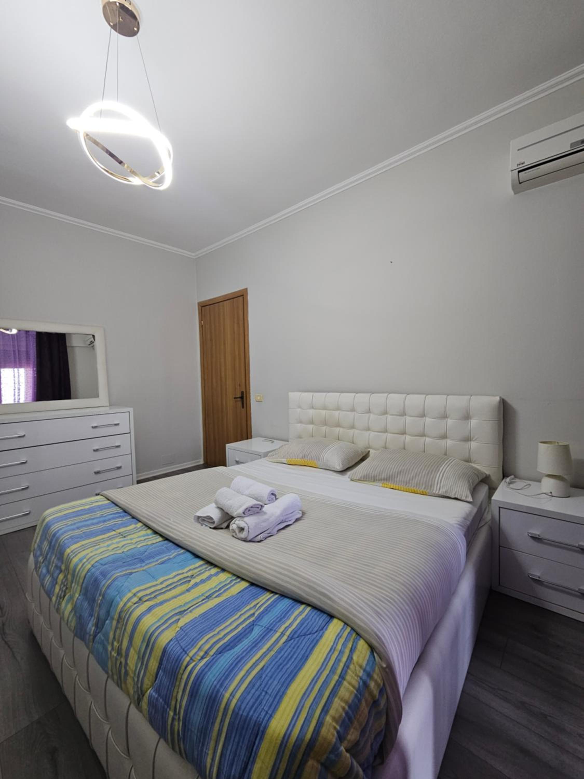 Xplore Xpress • Center Apartment