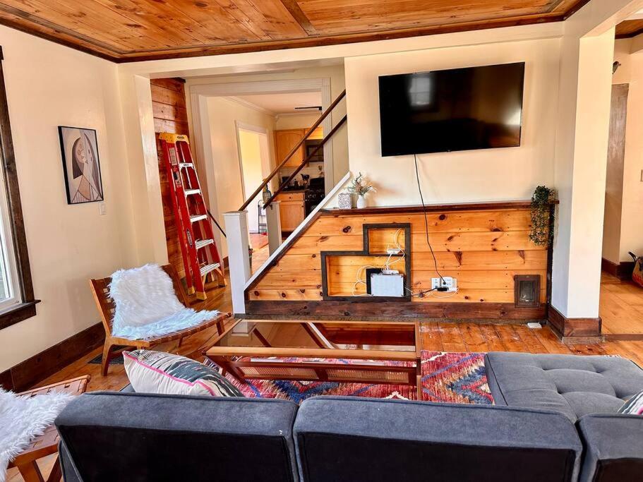 Cozy Historic home in Brattleboro, photo 31