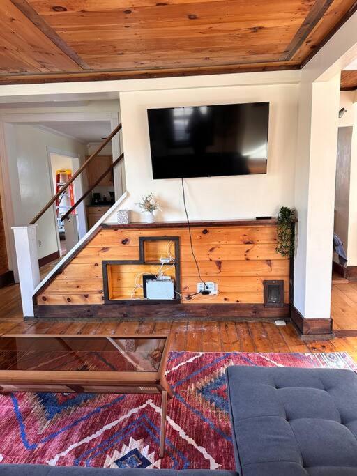 Cozy Historic home in Brattleboro, photo 34