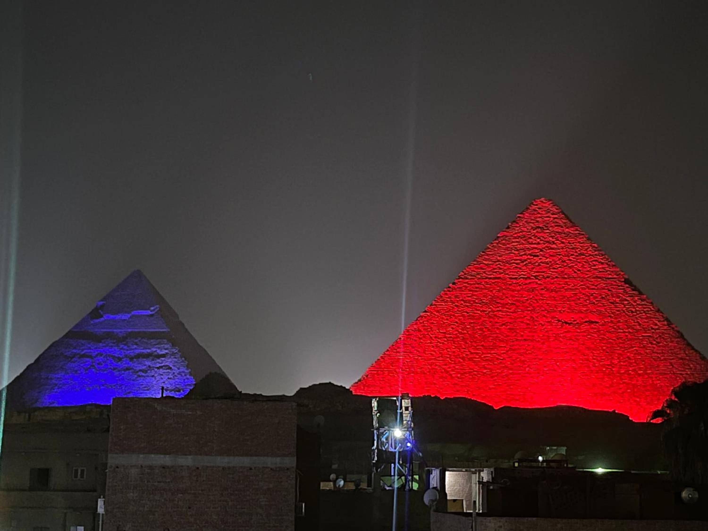 New king hur pyramids