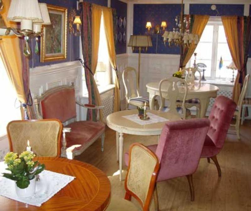 Garvaregården Hotel , B&B och Café