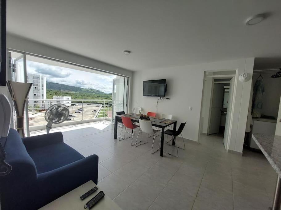 Hermoso Apartamento en Girardot vista a montañas