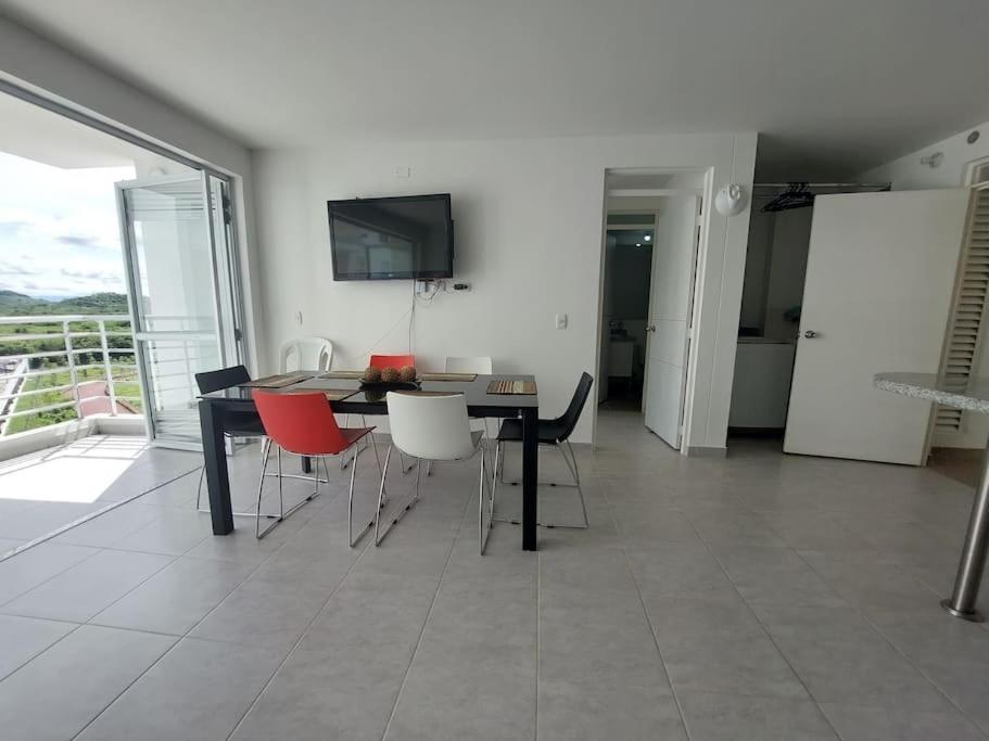 Hermoso Apartamento en Girardot vista a montañas