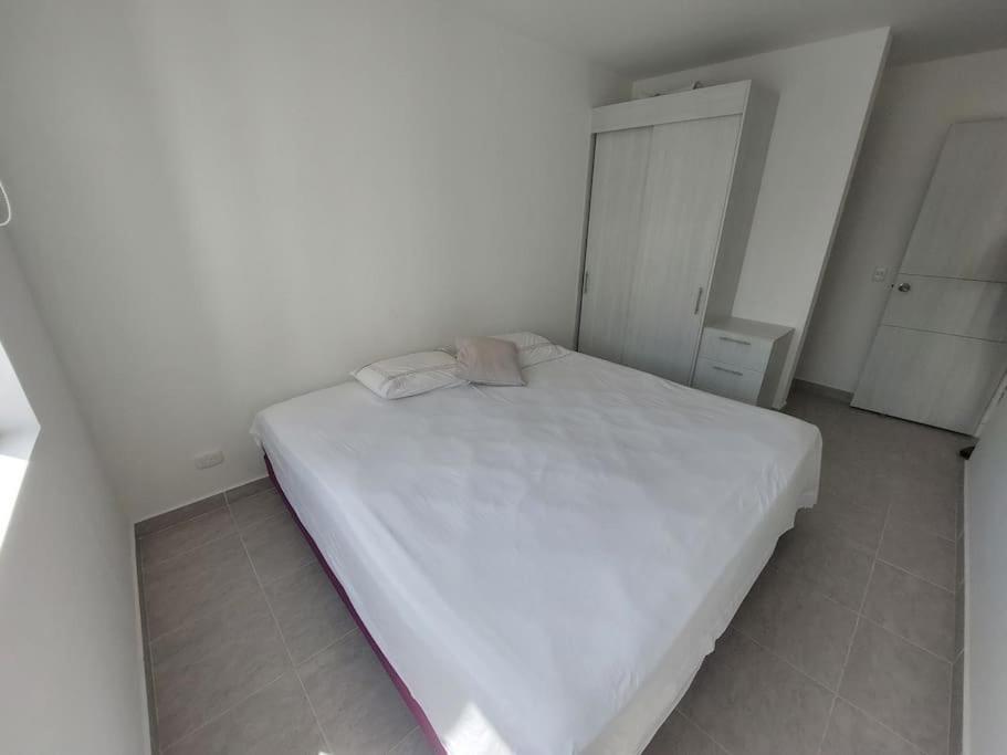 Hermoso Apartamento en Girardot vista a montañas