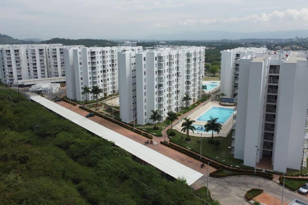 Hermoso Apartamento en Girardot vista a montañas