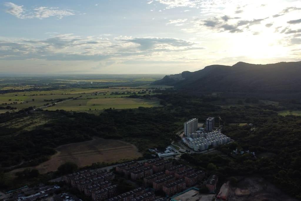Hermoso Apartamento en Girardot vista a montañas