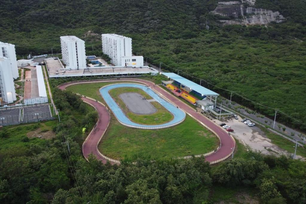 Hermoso Apartamento en Girardot vista a montañas