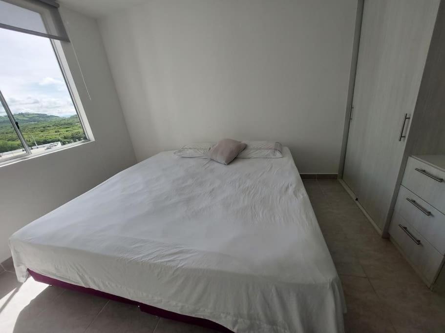 Hermoso Apartamento en Girardot vista a montañas