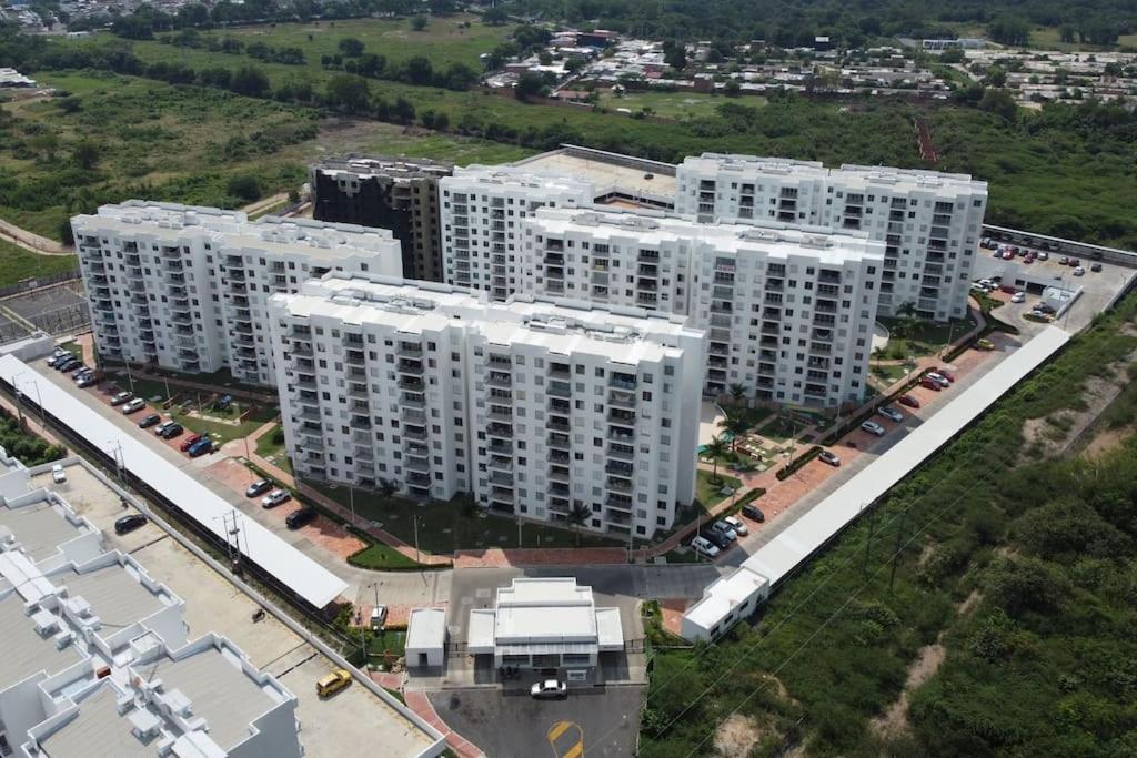 Hermoso Apartamento en Girardot vista a montañas