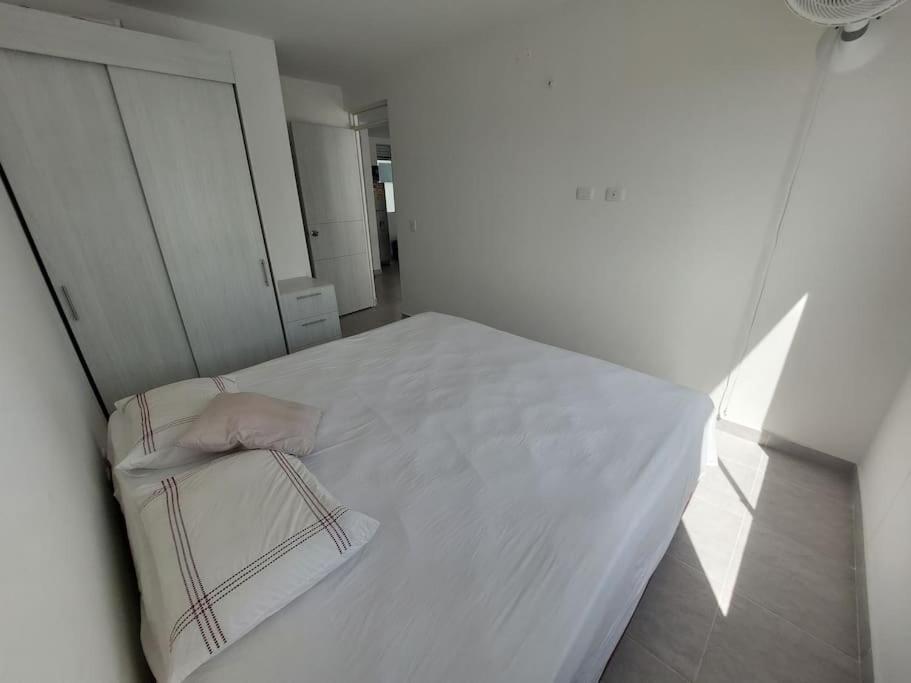 Hermoso Apartamento en Girardot vista a montañas
