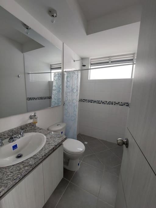 Hermoso Apartamento en Girardot vista a montañas