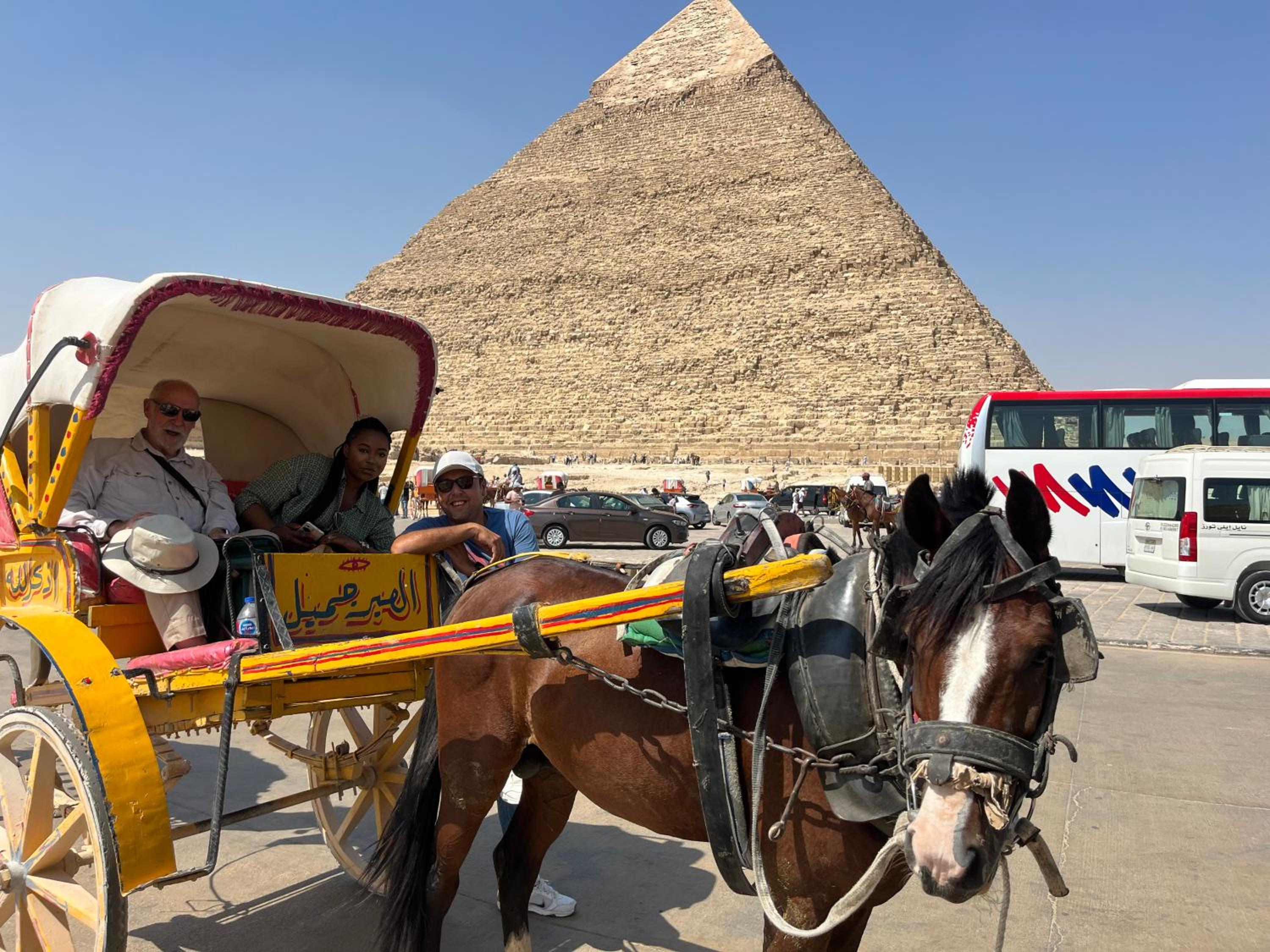 New king hur pyramids