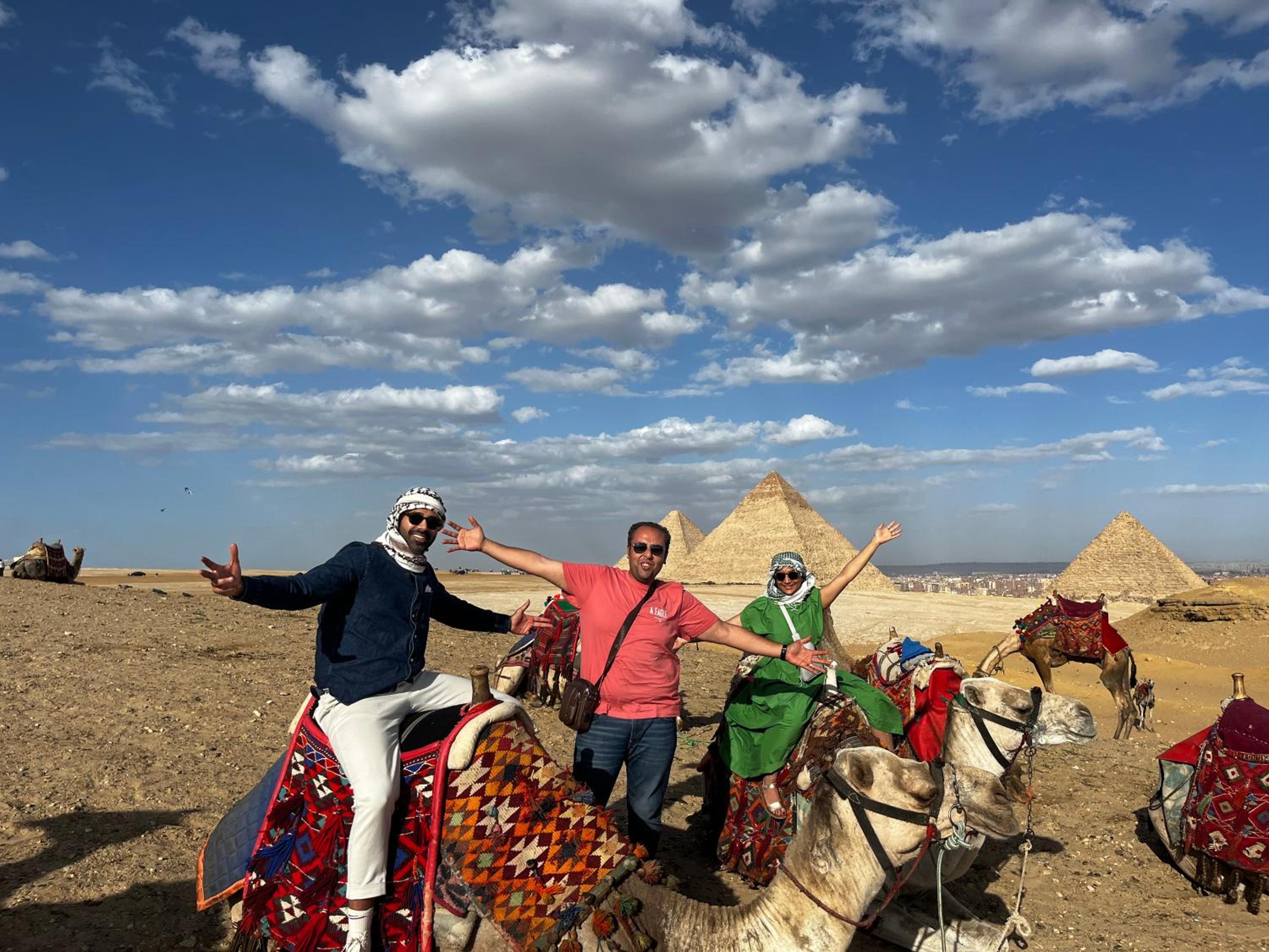 New king hur pyramids