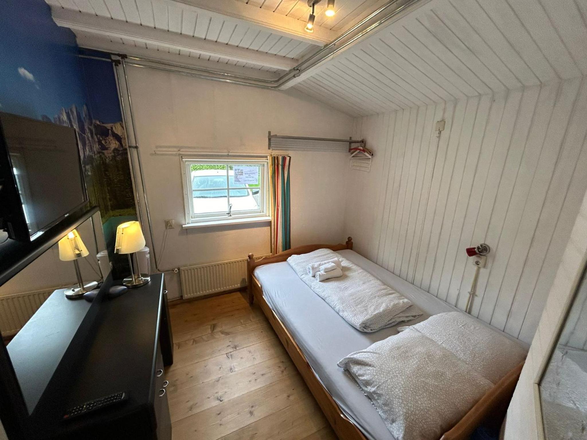Charming Waterfront Chalet Near Lauwersmeer