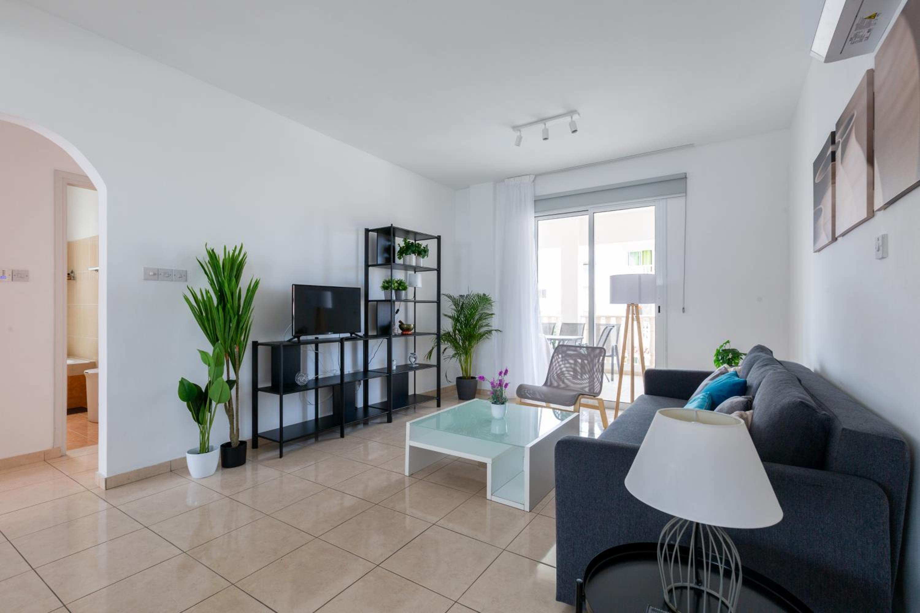 Beautiful 2 bed apartment in Paphos Cyprus