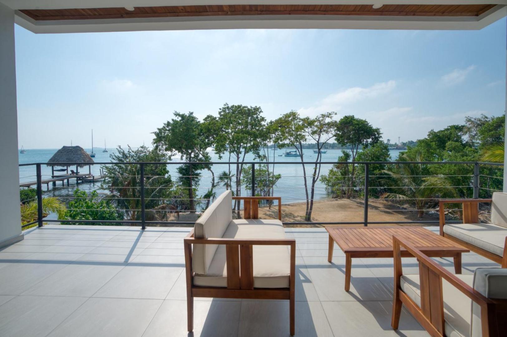 Island Breeze Villa - 5 Bedroom Private Island Villa w Pool