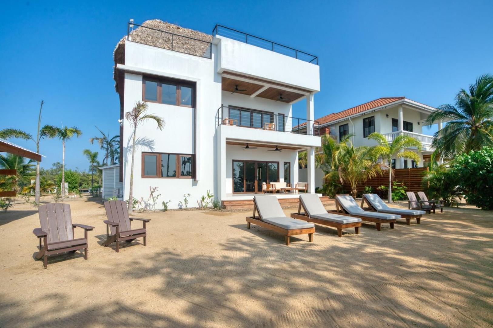 Island Breeze Villa - 5 Bedroom Private Island Villa w Pool