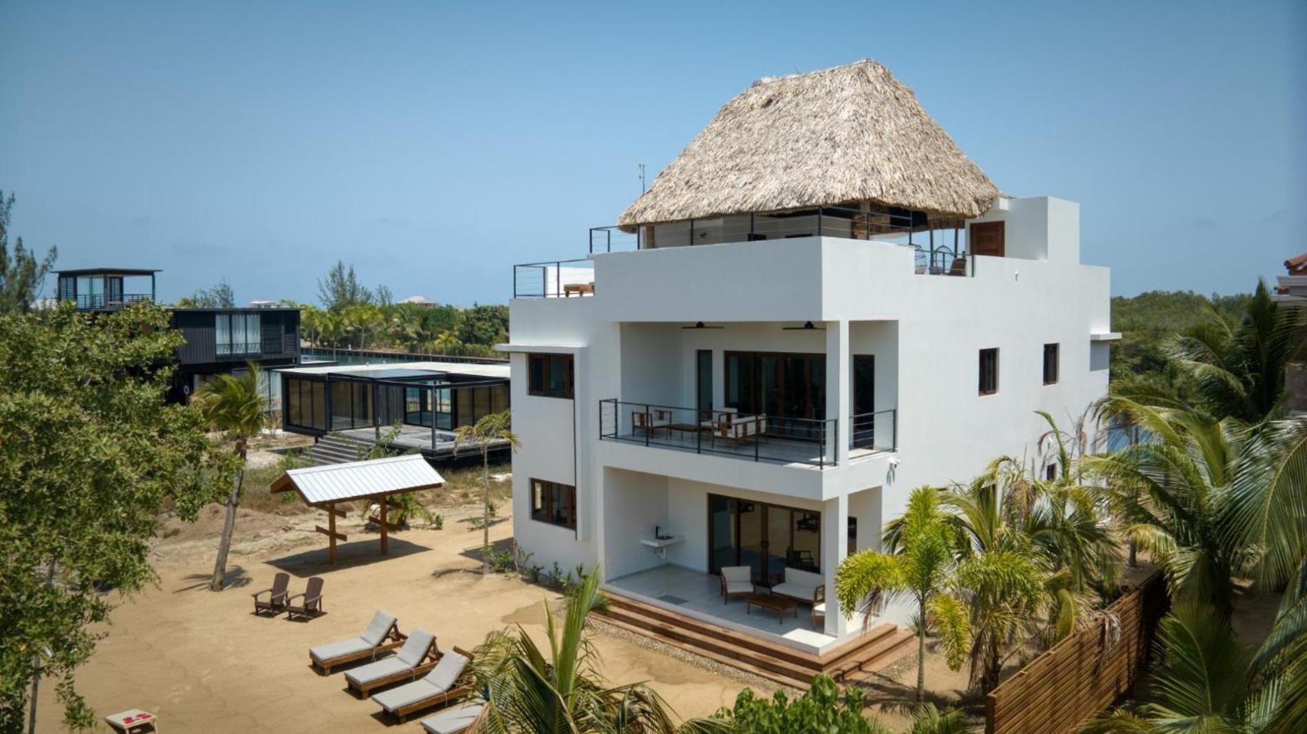 Island Breeze Villa - 5 Bedroom Private Island Villa w Pool
