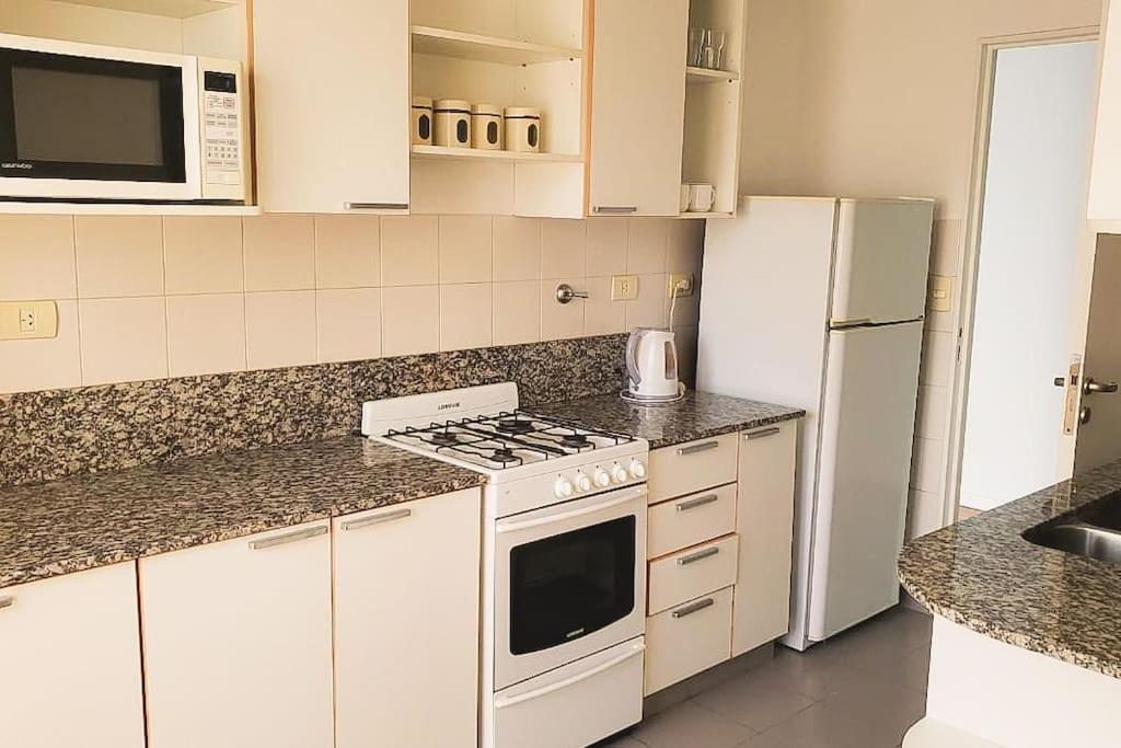 3 ambientes, 2 baños completos, Seguridad 24hs