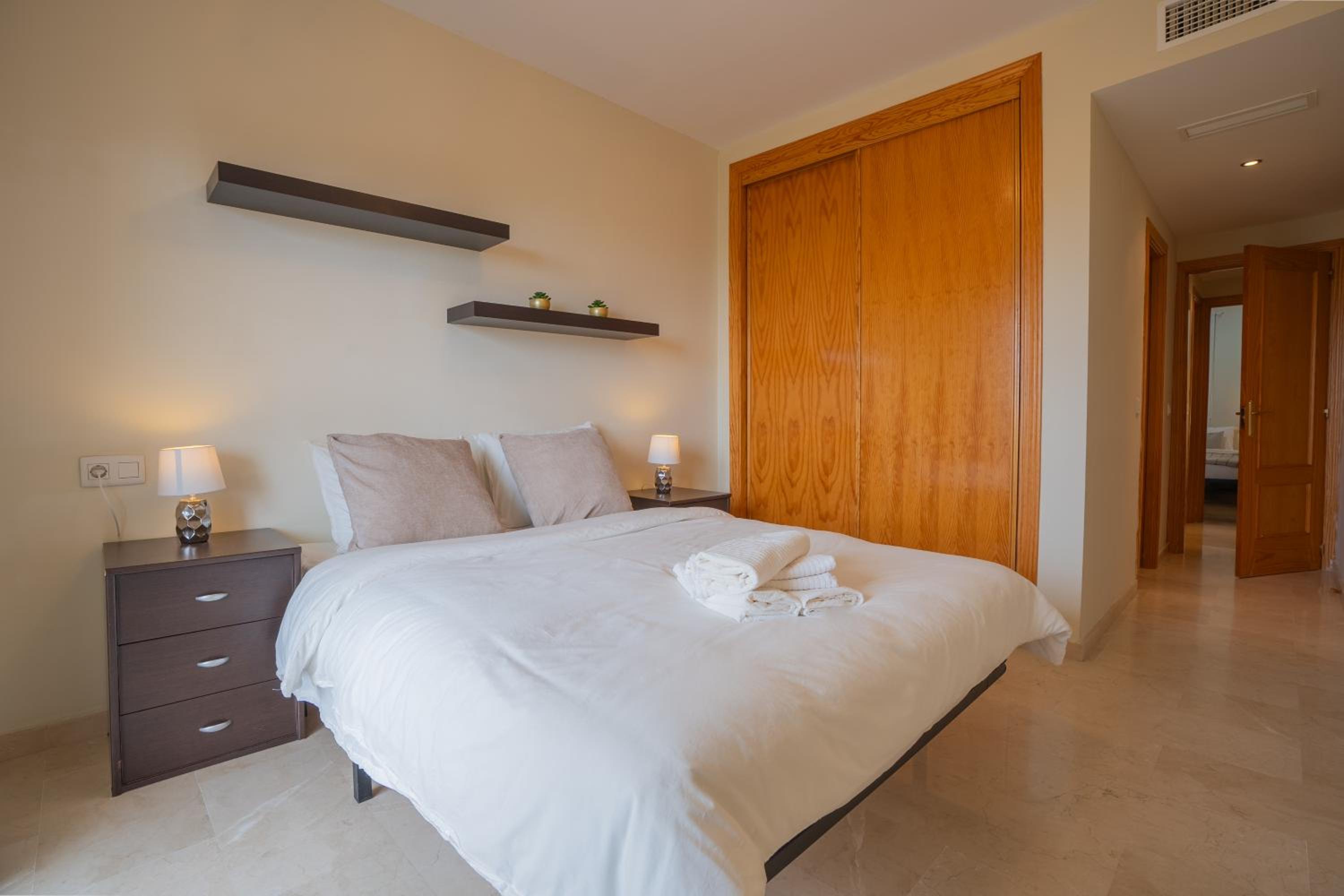 Espacioso apartamento en Mijas con parking privado