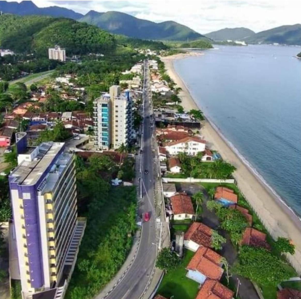 Casa de Praia Massaguaçu! Ao meio Áreas Arborizadas