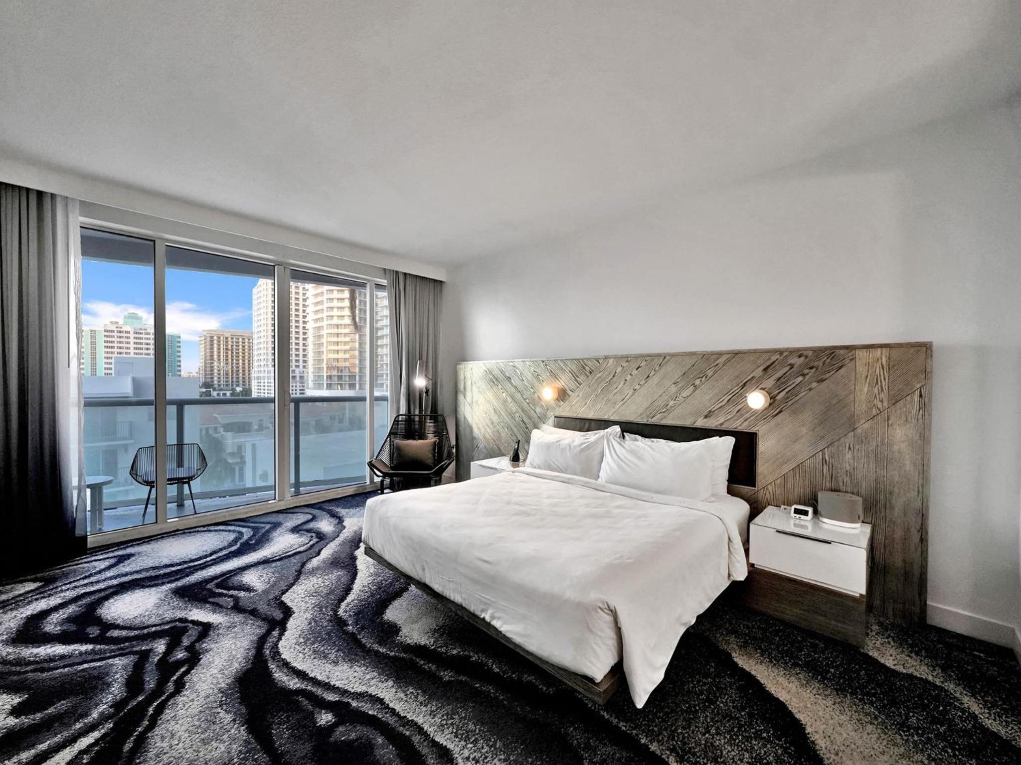 WVR Vacation Residences 602 view 2