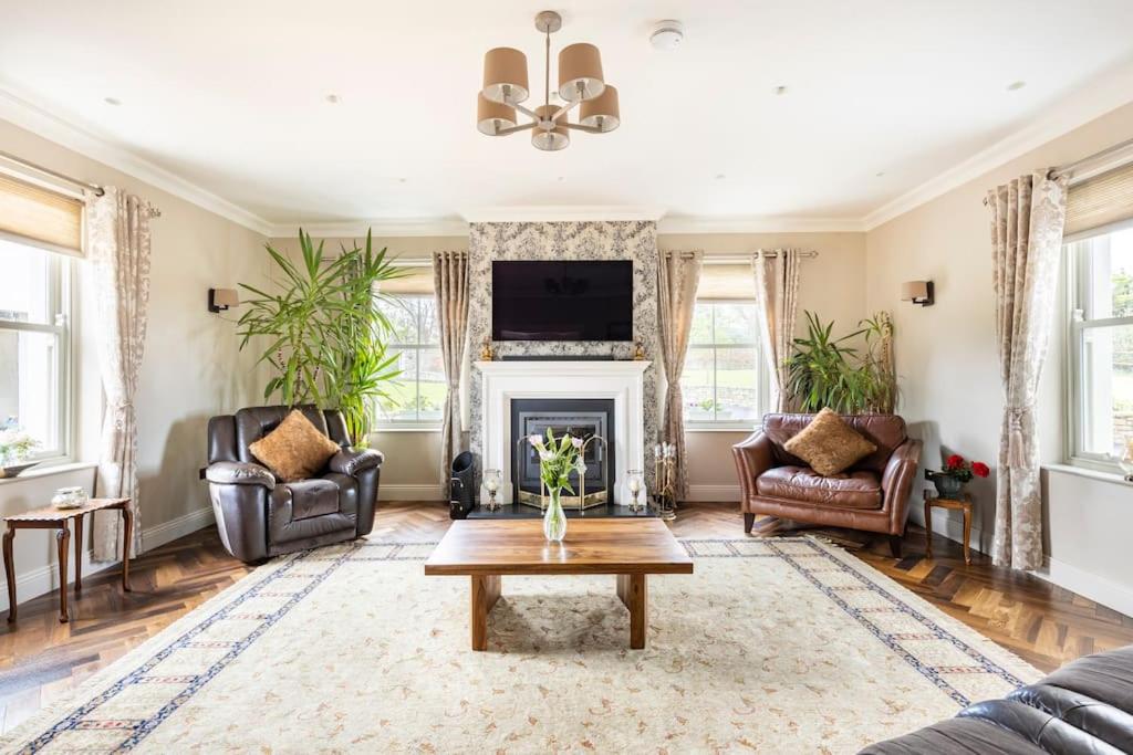 Fivestar Luxurious Home - Westport Quay