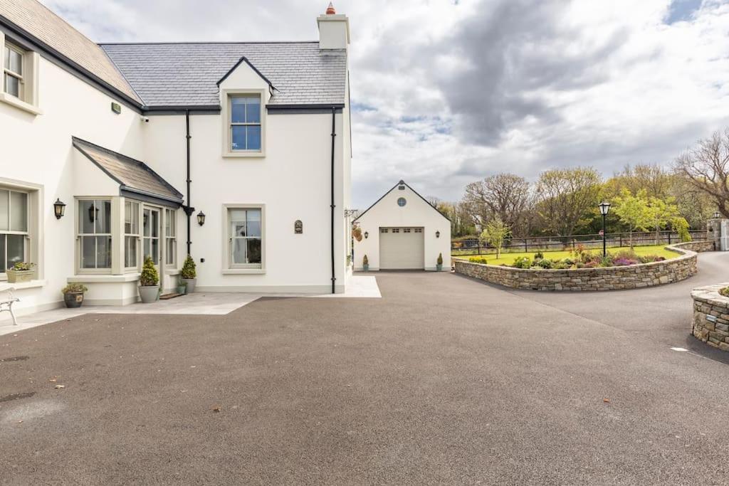 Fivestar Luxurious Home - Westport Quay
