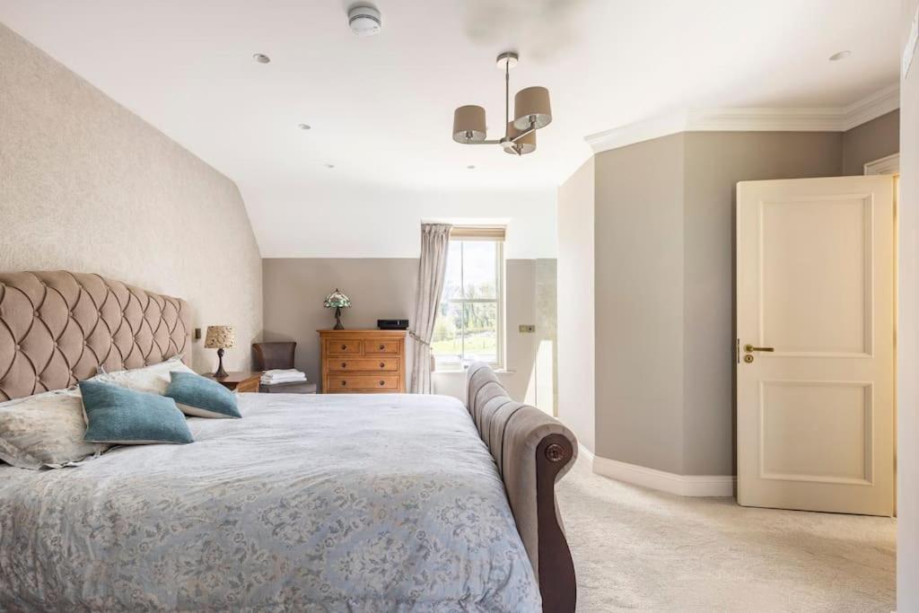 Fivestar Luxurious Home - Westport Quay