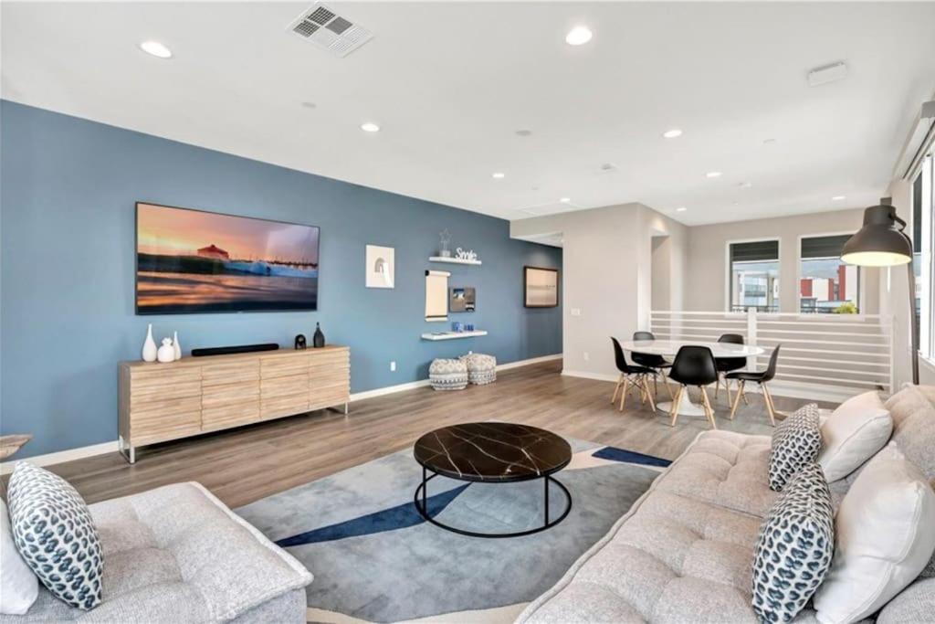 King Size, Patio, Xbox, Great Park view 5