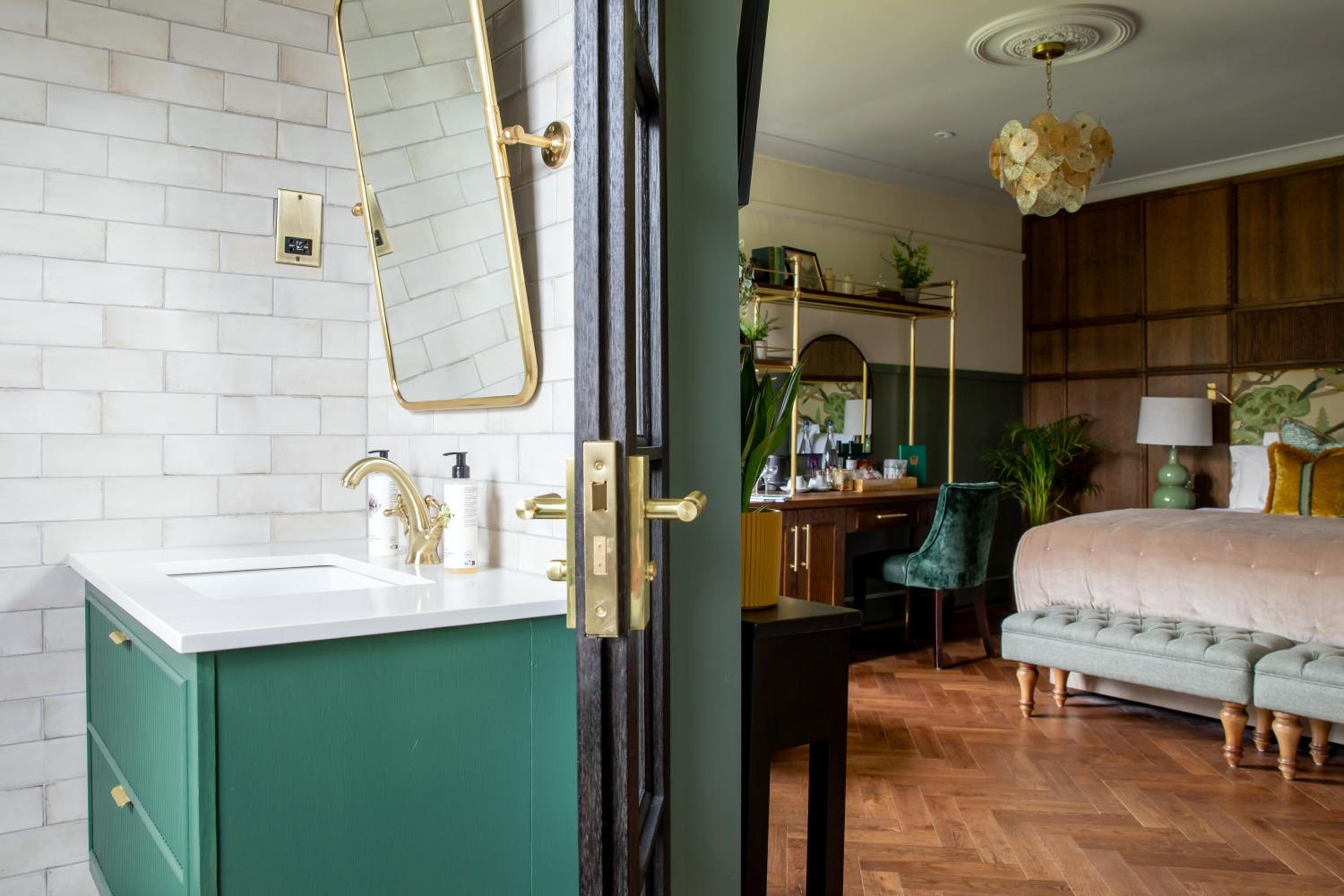 Guildford Vacations - Worplesdon Place Hotel - Property Image 20