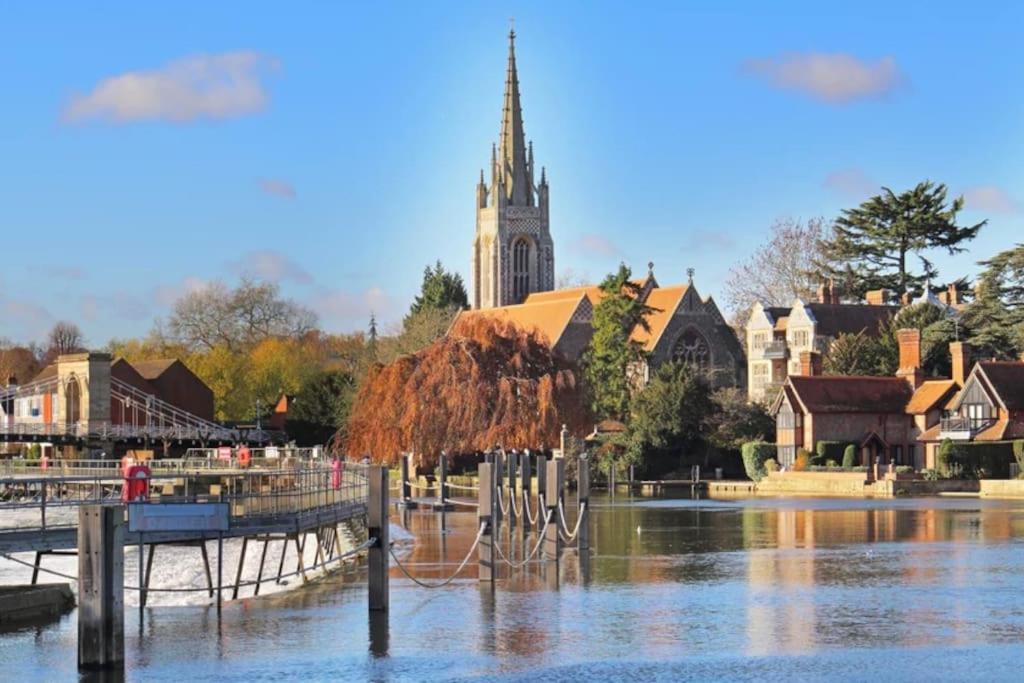 Elegant, Luxury Family Apartment! Marlow Town Centre, Walk to Pubs view 4