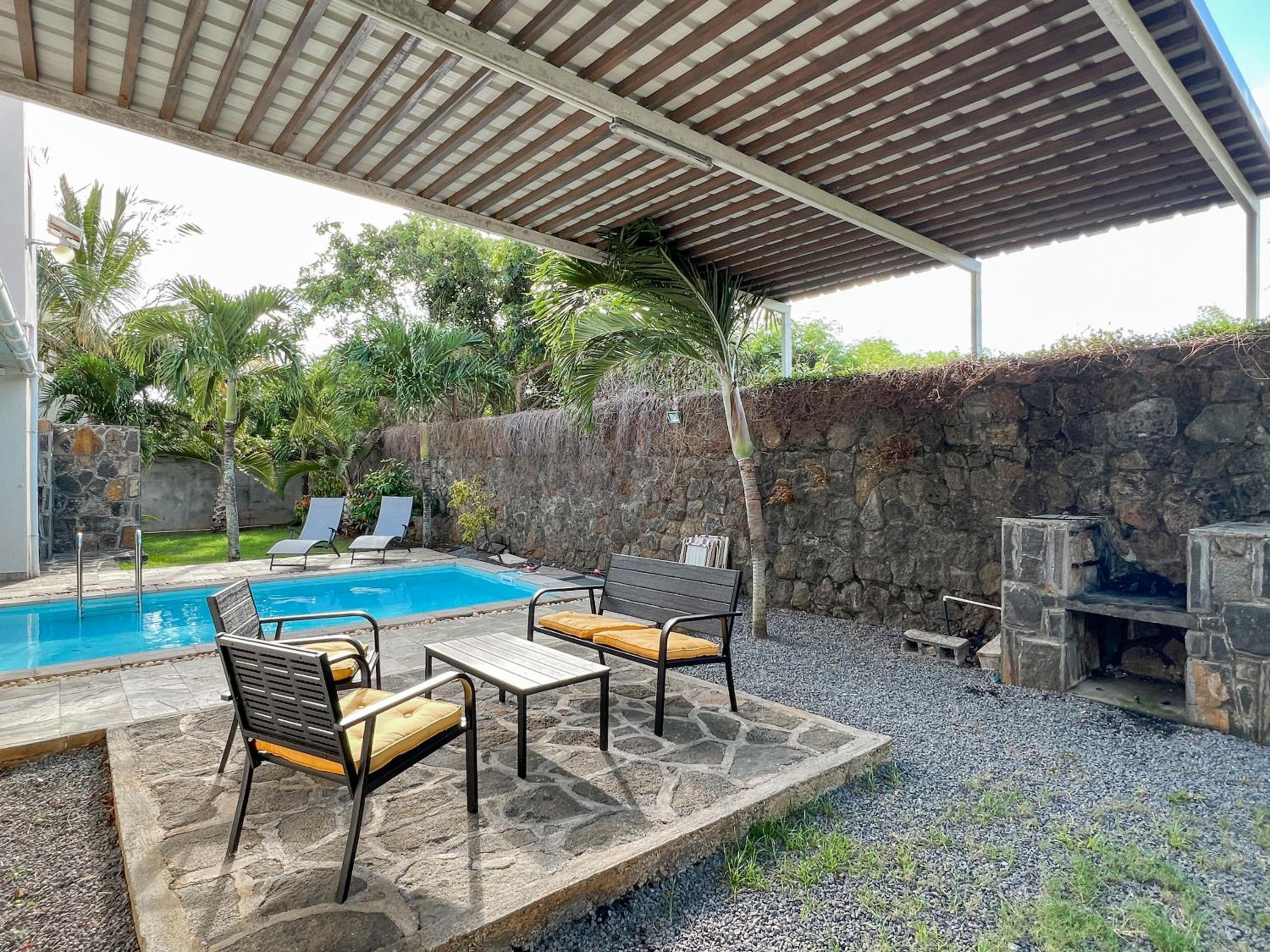 Fabulous Villa with Private Pool in Grand-Baie view 3