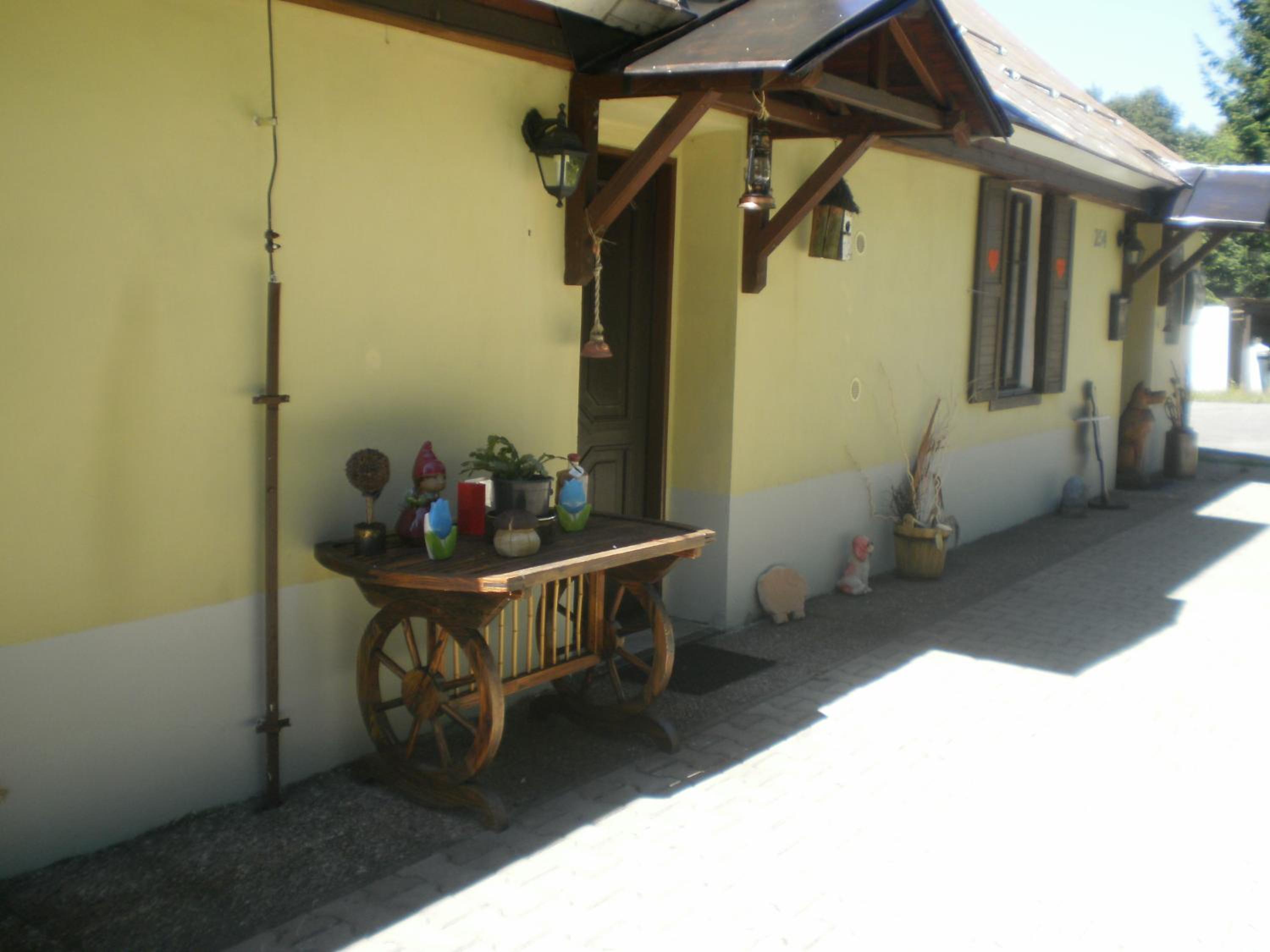 Guest House Leona