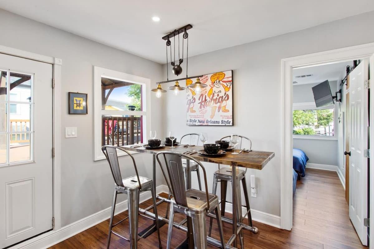Spectacular Roof Top Deck - Luxury 3 bedroom view 4