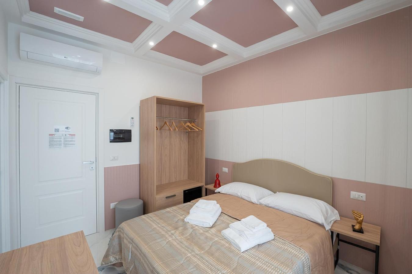 GreRos H. Porto Napoli Centro, by ClaPa Group Dislocated Hospitality