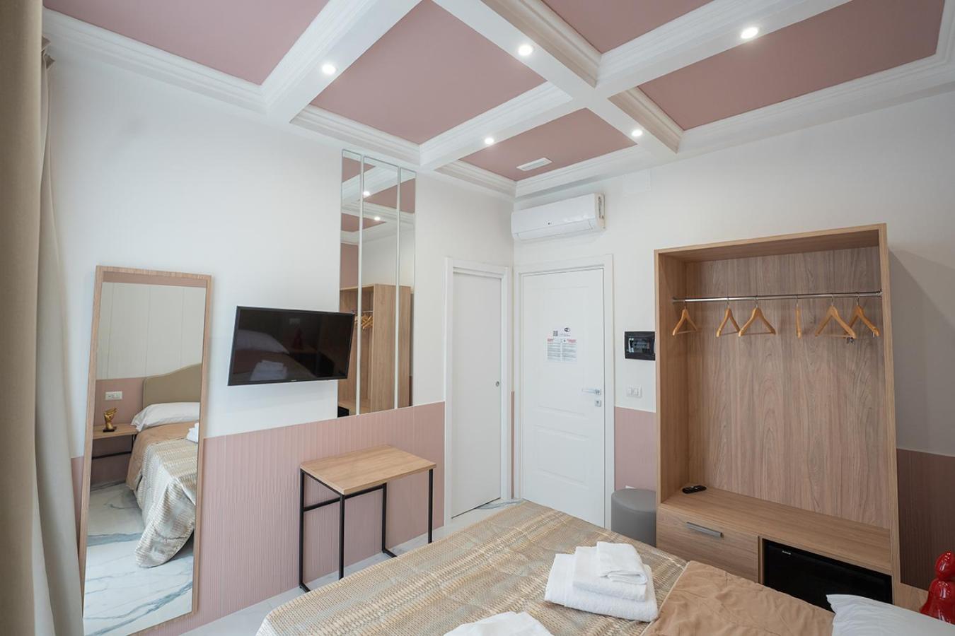 GreRos H. Porto Napoli Centro, by ClaPa Group Dislocated Hospitality
