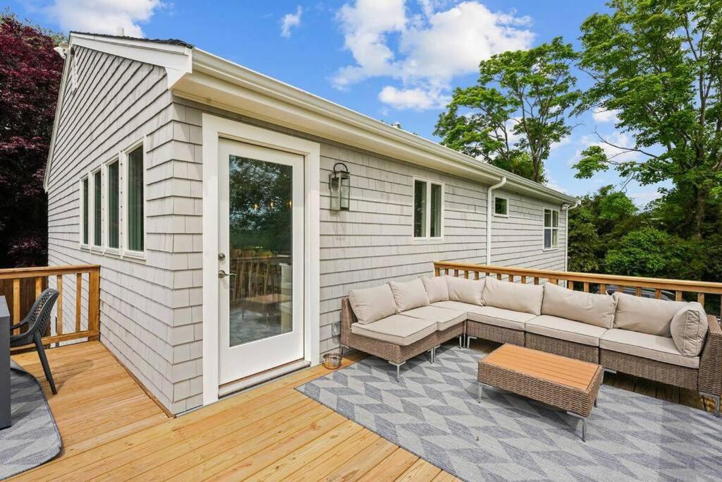 Little Creek Retreat Private hot tub & yard - RIBryan Properties